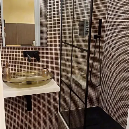 Elegance 05 Барі